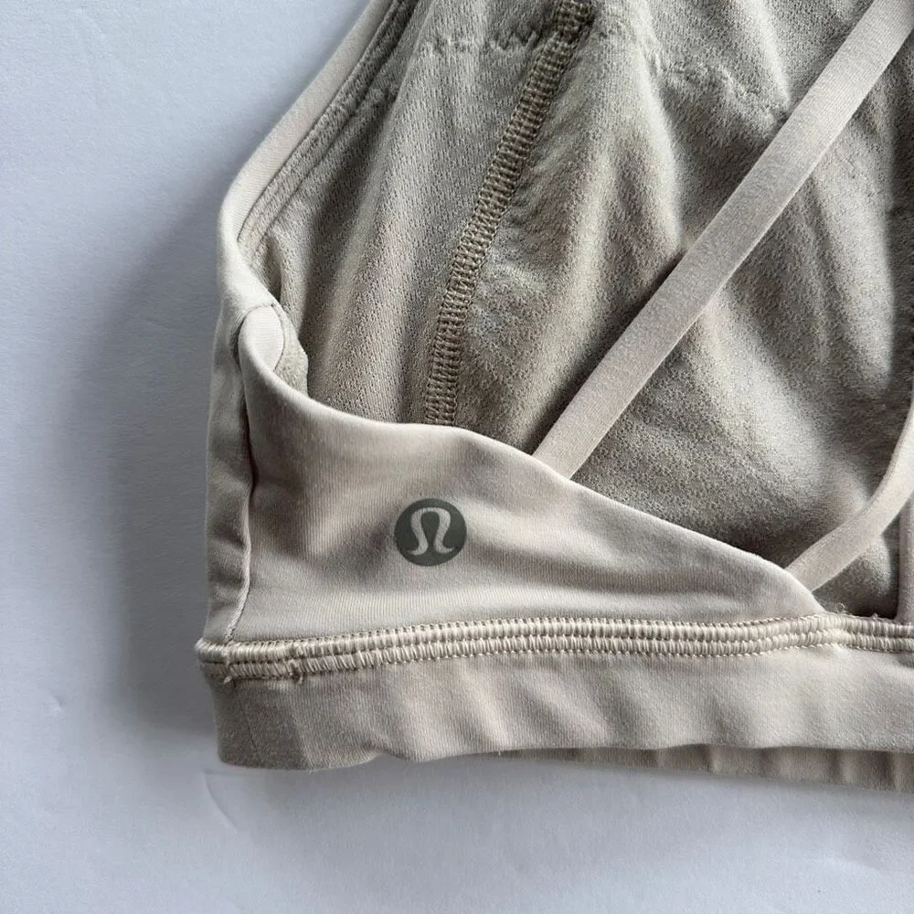 Lululemon Free to Be Serene Bra High Neck Sz 4